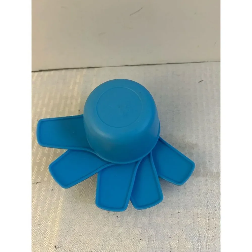 Tupperware replacement measure ring cups blue missing 1/4‎